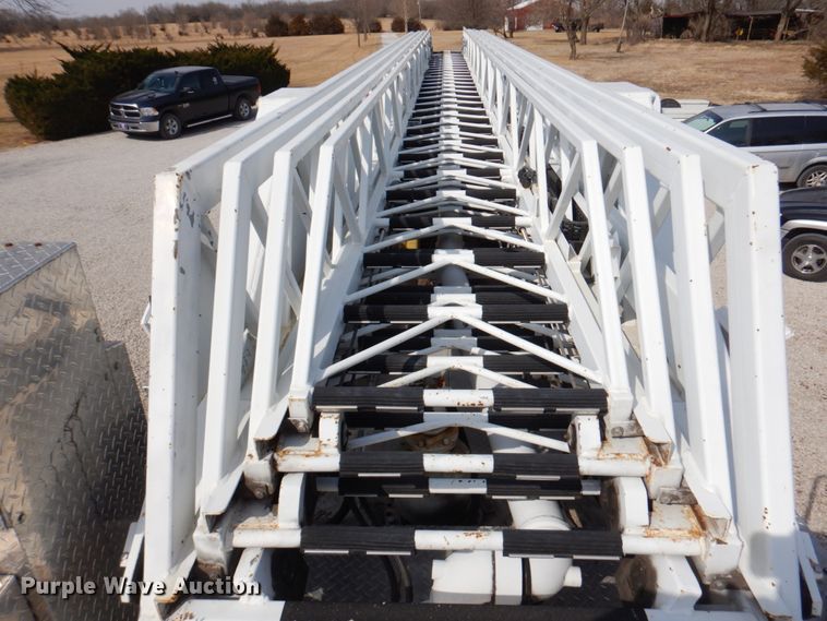 image for item DN1459 1998 HME  ladder fire truck