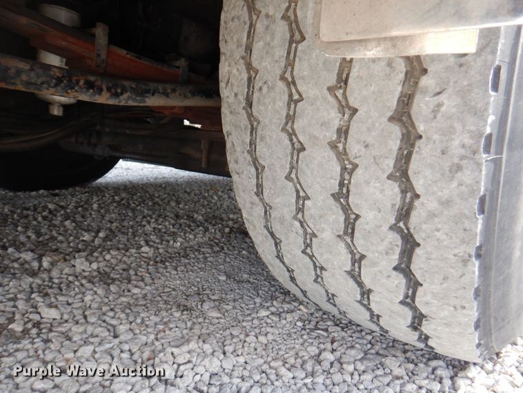 image for item DN1459 1998 HME  ladder fire truck