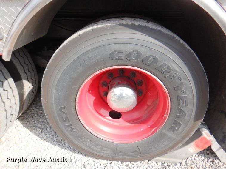 image for item DN1459 1998 HME  ladder fire truck