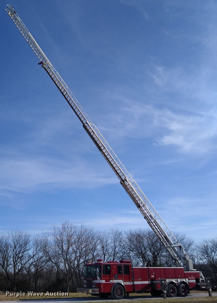 image for item DN1459 1998 HME  ladder fire truck