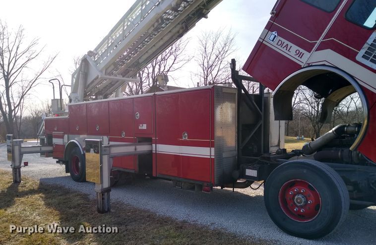 image for item DN1459 1998 HME  ladder fire truck