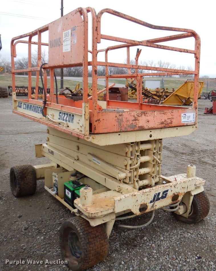 image for item DN1483 JLG CM2558  scissor lift
