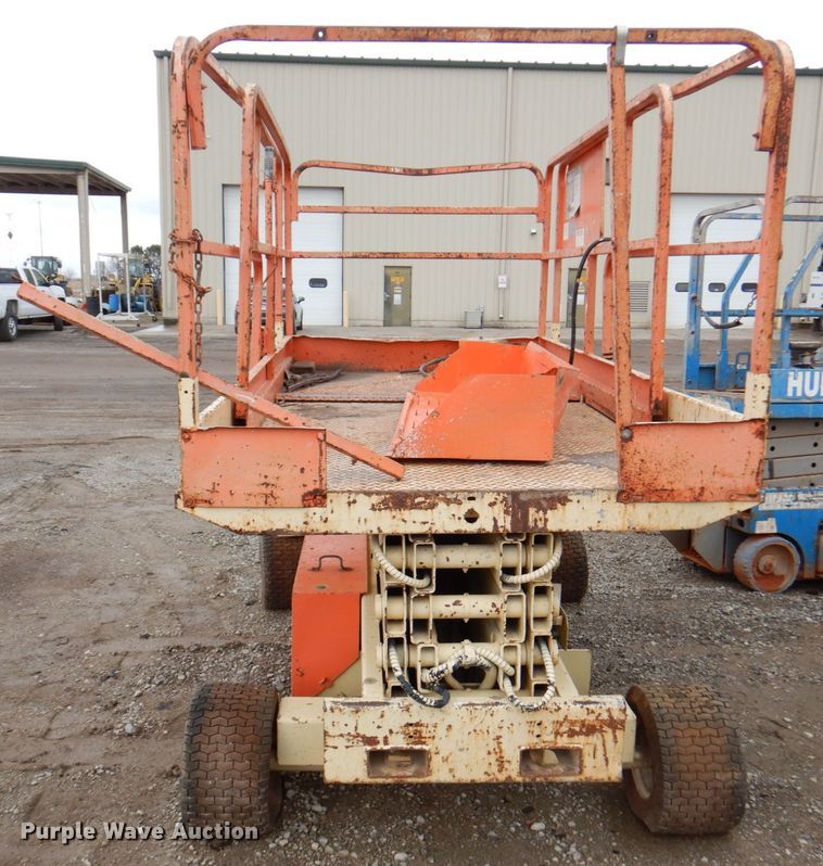 image for item DN1483 JLG CM2558  scissor lift