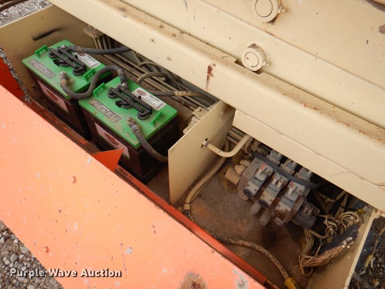 image for item DN1483 JLG CM2558  scissor lift