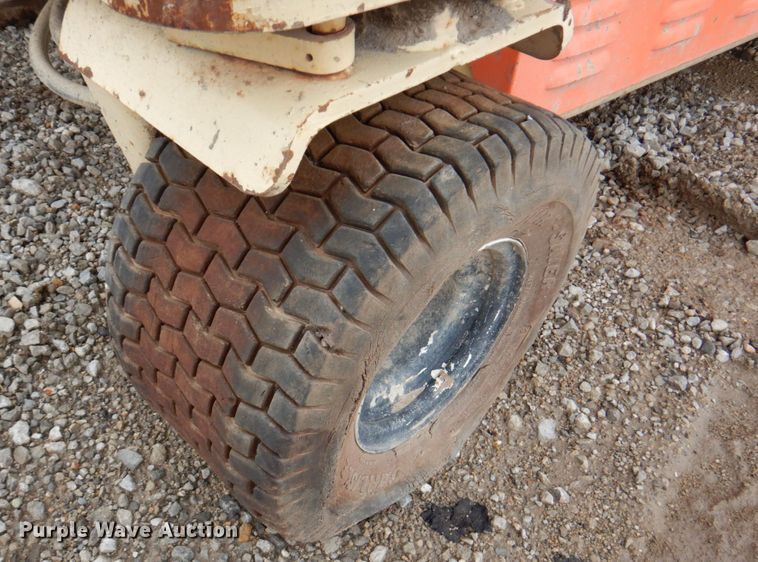 image for item DN1483 JLG CM2558  scissor lift