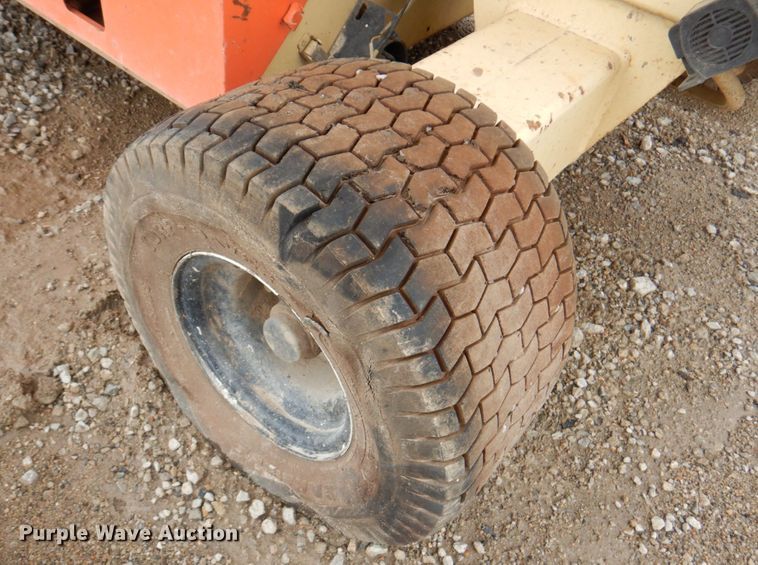 image for item DN1483 JLG CM2558  scissor lift