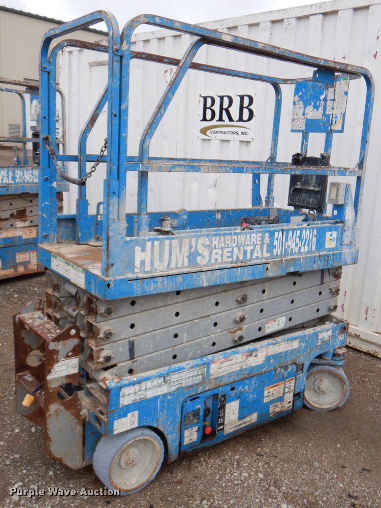 image for item DN1485 (2) Genie scissor lifts