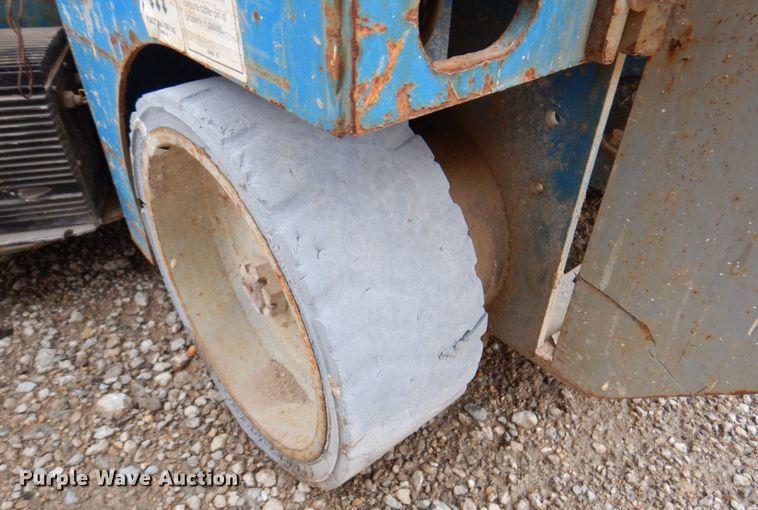 image for item DN1485 (2) Genie scissor lifts