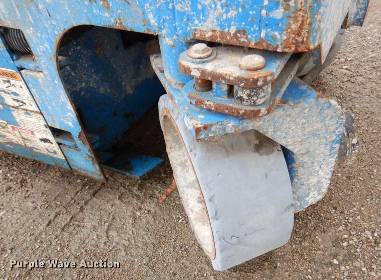 image for item DN1485 (2) Genie scissor lifts