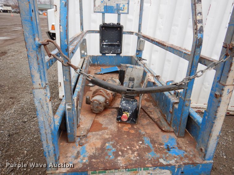 image for item DN1485 (2) Genie scissor lifts