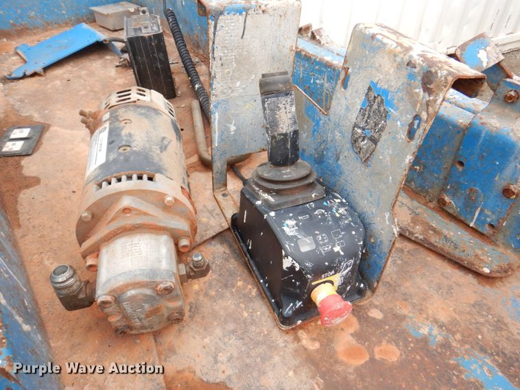 image for item DN1485 (2) Genie scissor lifts