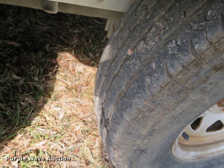 image for item DN7924 2007 Wells Cargo  enclosed cargo trailer