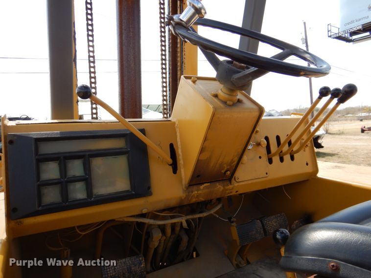 image for item DP3914 Case 580  forklift