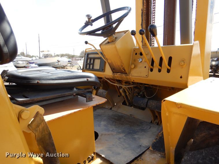 image for item DP3914 Case 580  forklift