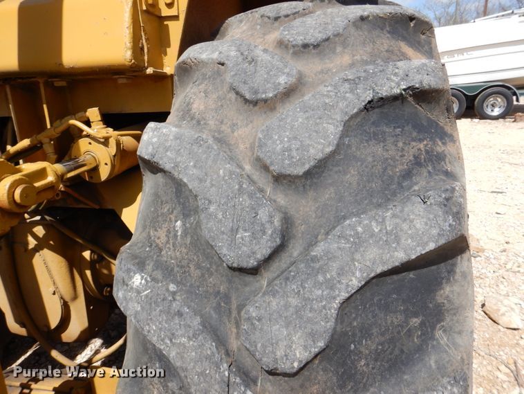 image for item DP3914 Case 580  forklift