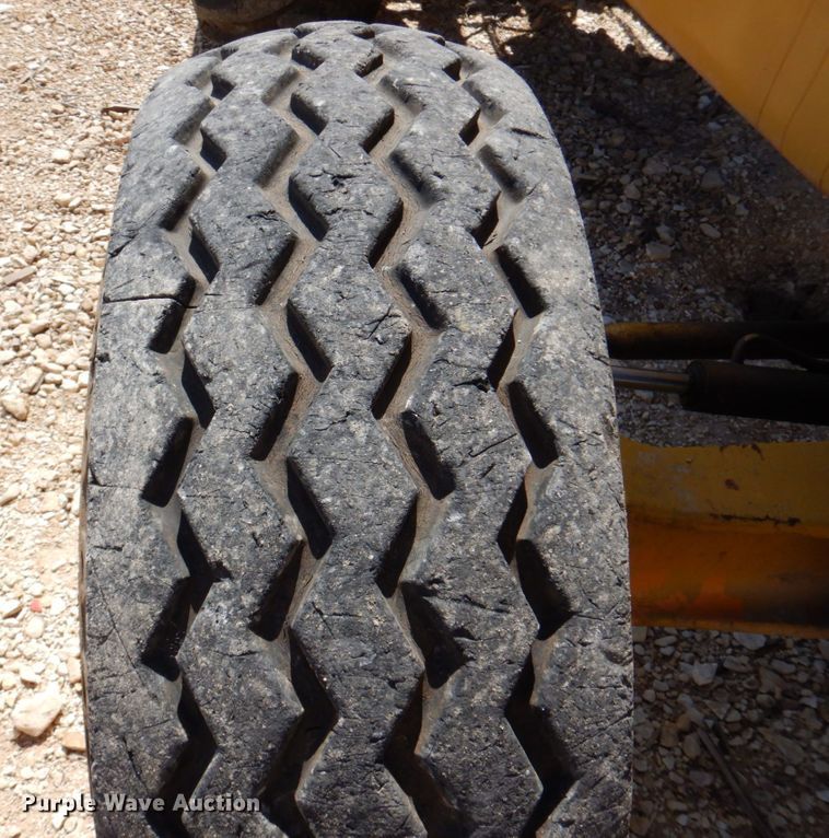 image for item DP3914 Case 580  forklift