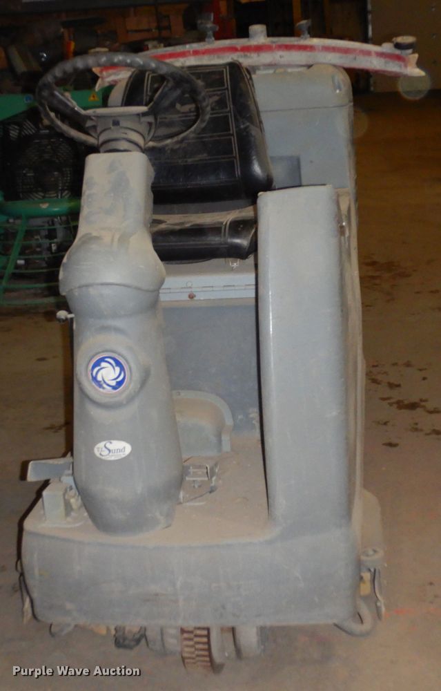 image for item EP9727 Nilfisk Advance 3210D  floor sweeper