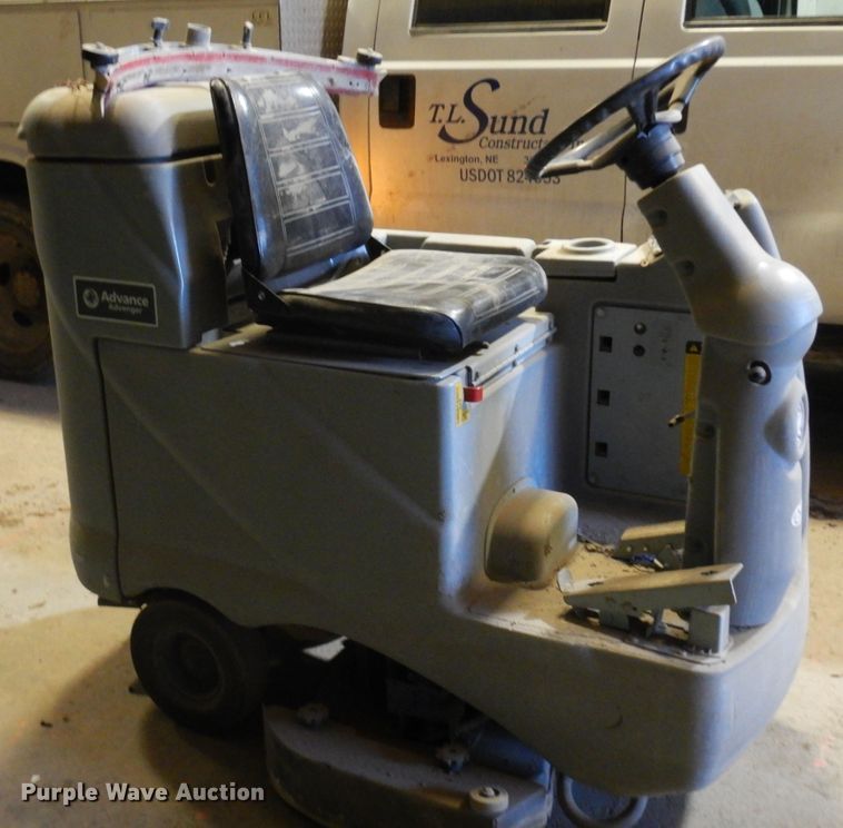 image for item EP9727 Nilfisk Advance 3210D  floor sweeper