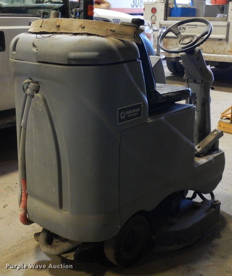 image for item EP9727 Nilfisk Advance 3210D  floor sweeper