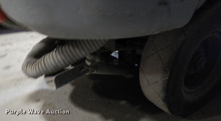 image for item EP9727 Nilfisk Advance 3210D  floor sweeper