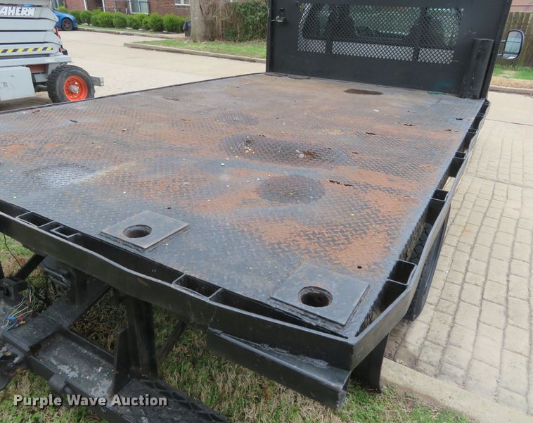 image for item FB9783 2005 Ford F550 Super Duty XL  flatbed truck
