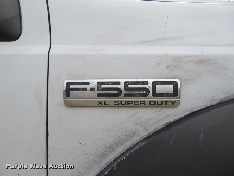 image for item FB9783 2005 Ford F550 Super Duty XL  flatbed truck