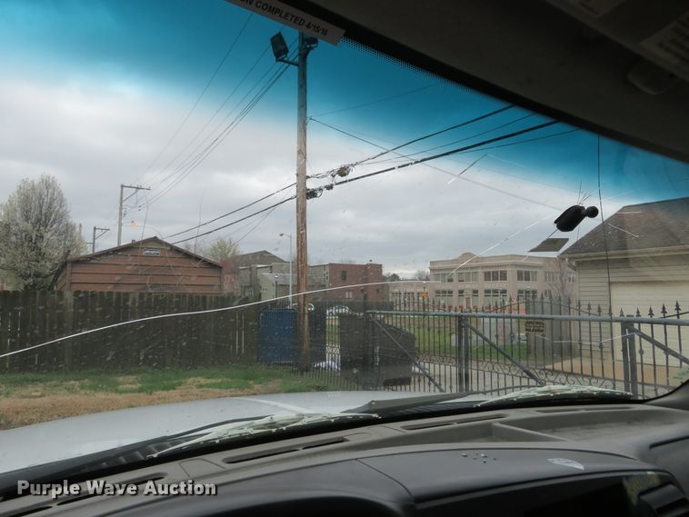 image for item FB9783 2005 Ford F550 Super Duty XL  flatbed truck