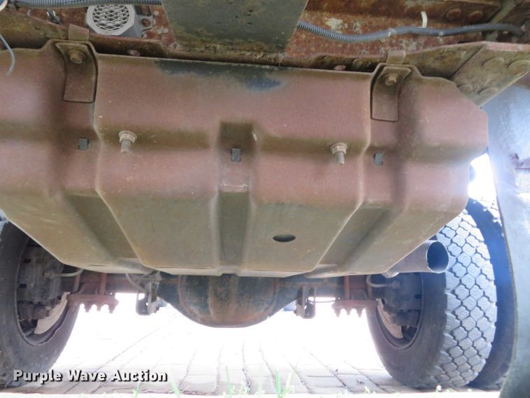 image for item FB9783 2005 Ford F550 Super Duty XL  flatbed truck