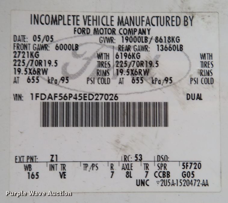 image for item FB9783 2005 Ford F550 Super Duty XL  flatbed truck