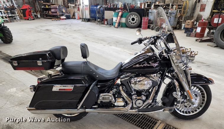 image for item GL9024 2013 Harley Davidson Road King  motorcycle