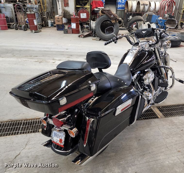 image for item GL9024 2013 Harley Davidson Road King  motorcycle