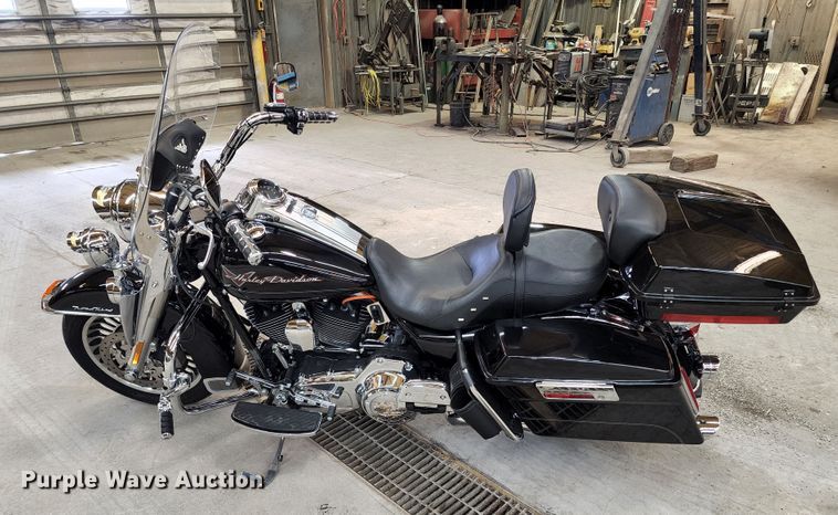 image for item GL9024 2013 Harley Davidson Road King  motorcycle