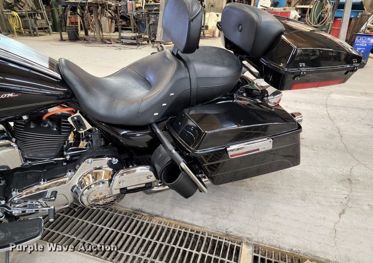 image for item GL9024 2013 Harley Davidson Road King  motorcycle