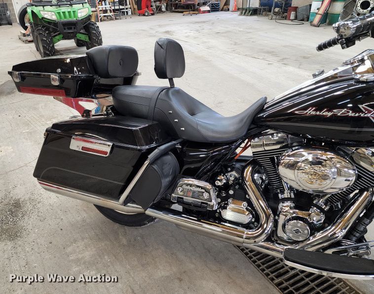 image for item GL9024 2013 Harley Davidson Road King  motorcycle