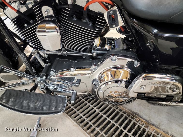 image for item GL9024 2013 Harley Davidson Road King  motorcycle