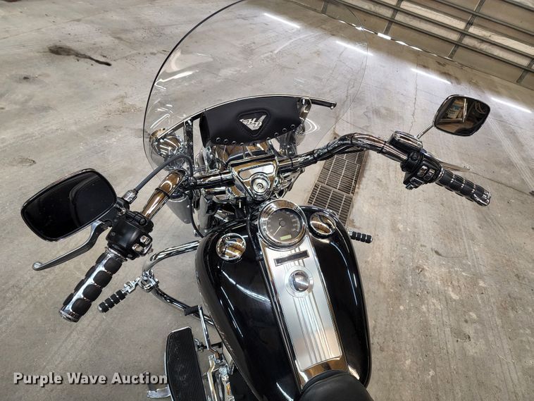 image for item GL9024 2013 Harley Davidson Road King  motorcycle