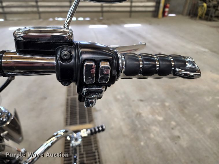 image for item GL9024 2013 Harley Davidson Road King  motorcycle