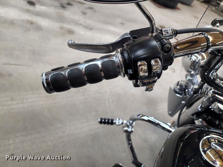 image for item GL9024 2013 Harley Davidson Road King  motorcycle