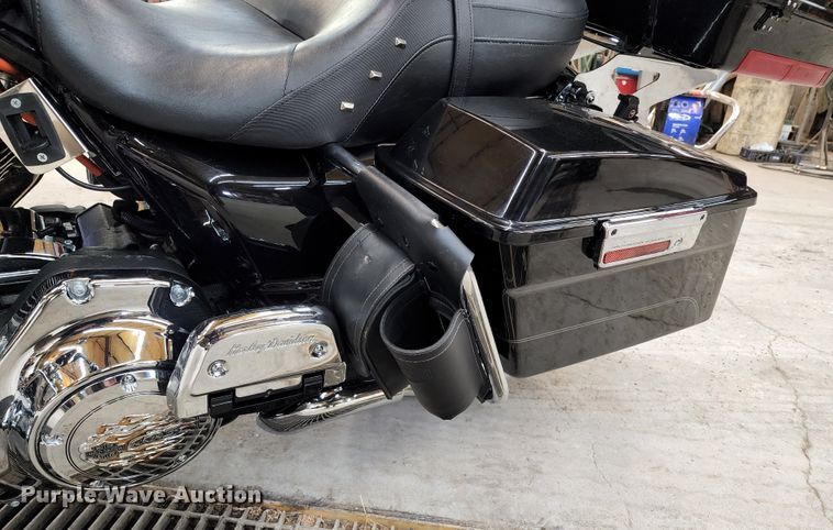 image for item GL9024 2013 Harley Davidson Road King  motorcycle