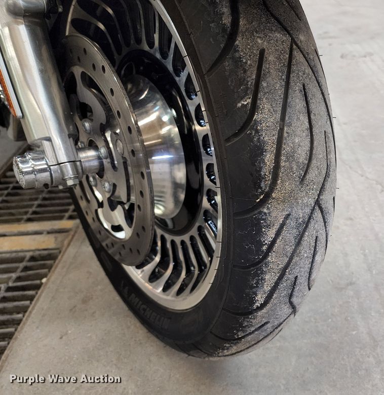 image for item GL9024 2013 Harley Davidson Road King  motorcycle