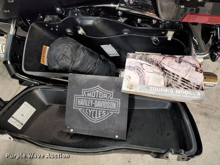 image for item GL9024 2013 Harley Davidson Road King  motorcycle