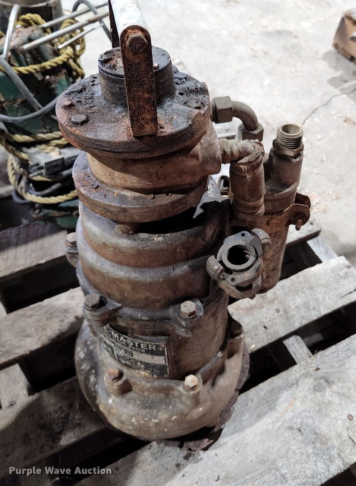 image for item HK9402 (5) pumps