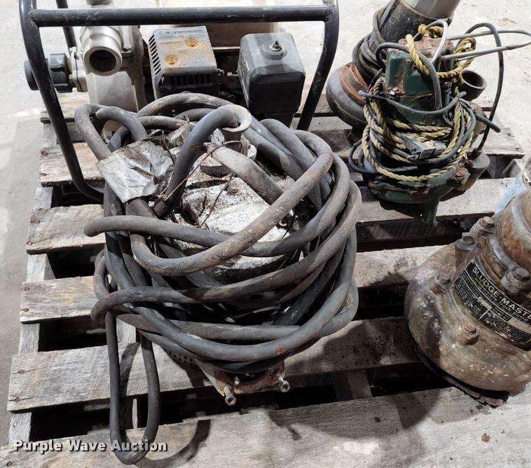 image for item HK9402 (5) pumps