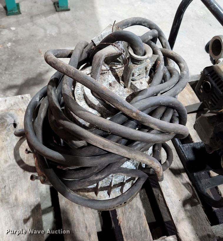 image for item HK9402 (5) pumps