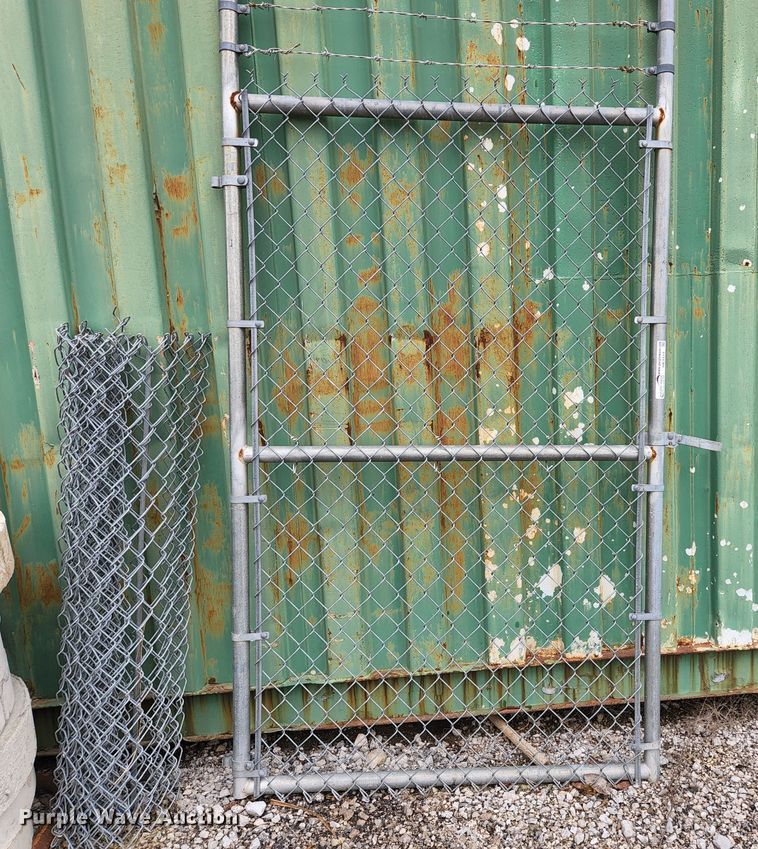 image for item HK9414 Approximately 12 rolls of chain link fencing