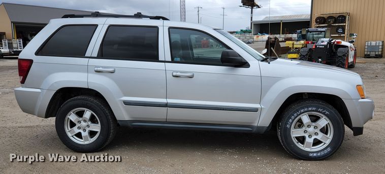 image for item HK9416 2007 Jeep Grand Cherokee Laredo  SUV