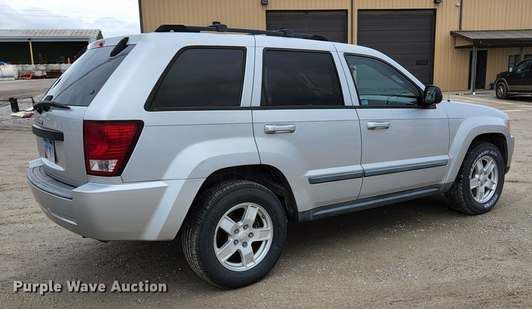 image for item HK9416 2007 Jeep Grand Cherokee Laredo  SUV