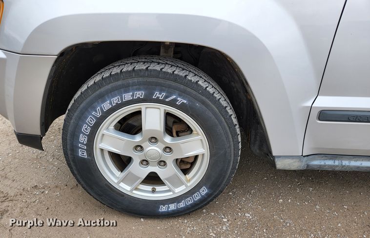 image for item HK9416 2007 Jeep Grand Cherokee Laredo  SUV