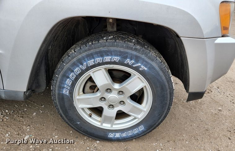 image for item HK9416 2007 Jeep Grand Cherokee Laredo  SUV