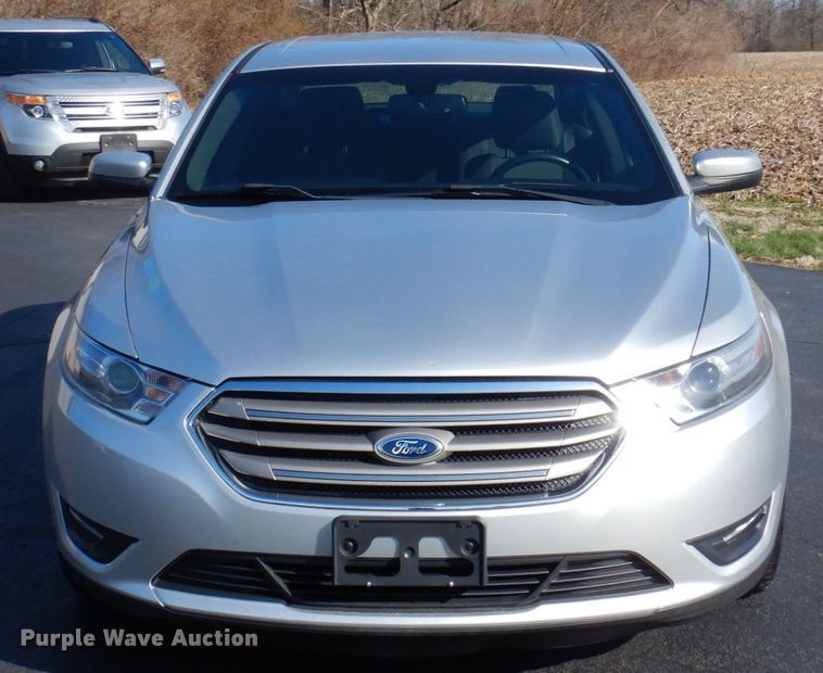 image for item HK9451 2013 Ford Taurus SEL